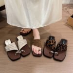 French-Style Square-Toe Wedge-Heeled Thick-Soled Slippers for Women, Summer Outdoor Wear, Soft Fabric Pleated Slip-On Casual Beach Sandals - Image 6